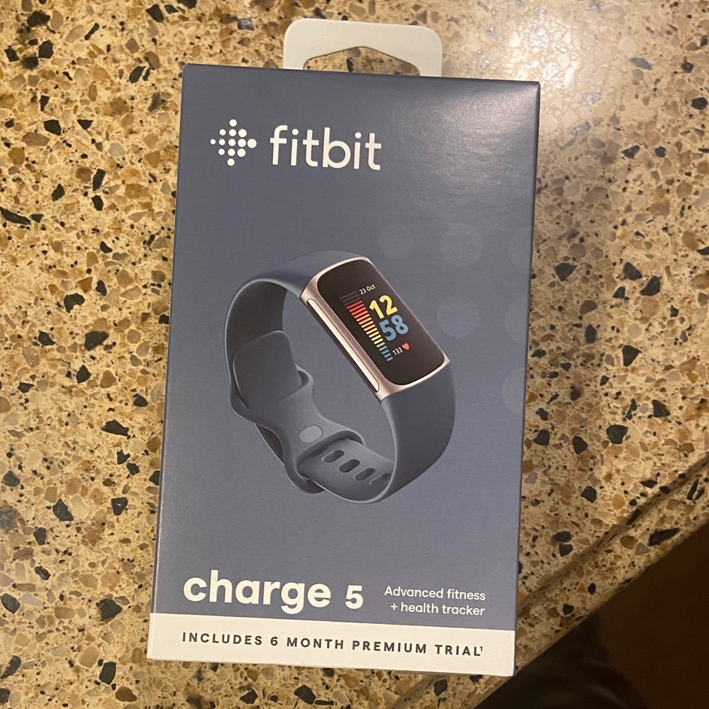 Brand New Fitbit Charge 5 Fitness Tracker - Midnight/Graphite